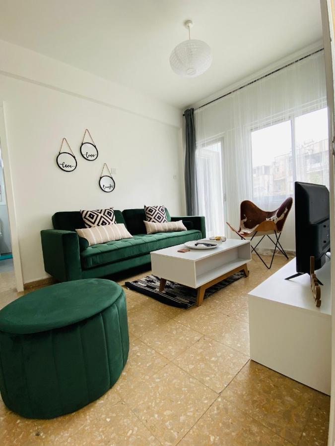 Boho-Chic One Bedroom Flat In Engomi Luaran gambar