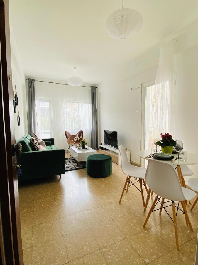 Boho-Chic One Bedroom Flat In Engomi Luaran gambar